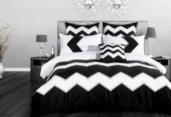 King Size 3pcs Black White Zig Zag Quilt Cover Set