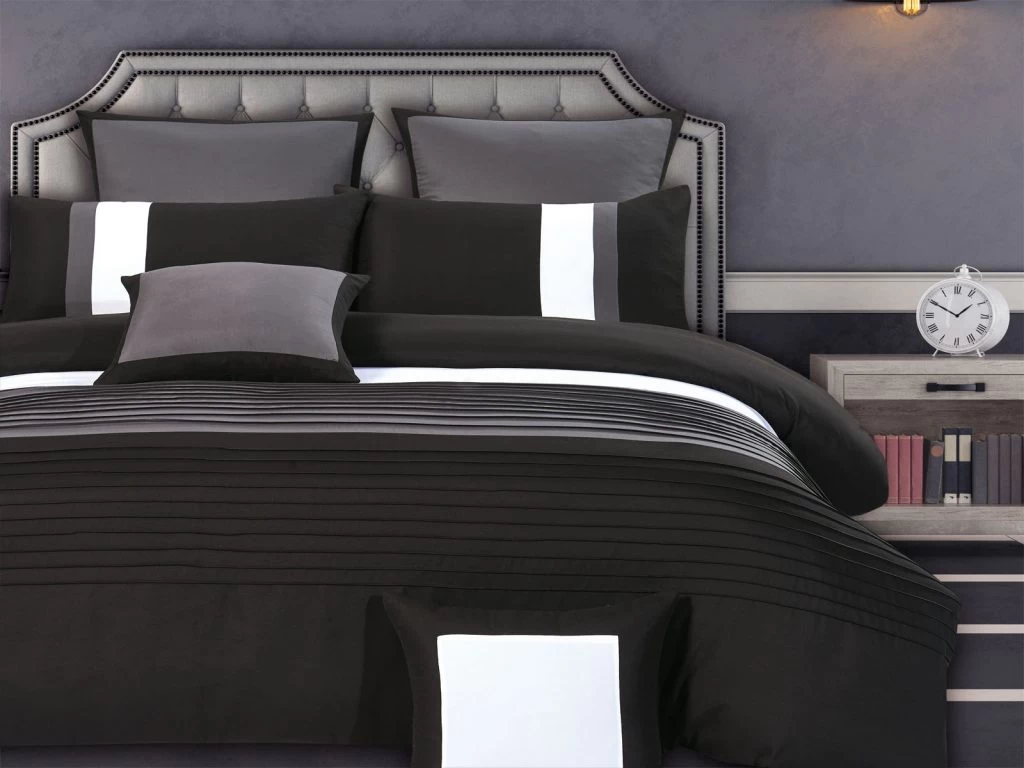 King Size Black And Grey Rich Pintuck Quilt Cover Set (3PCS) 3 King Size Black And Grey Rich Pintuck Quilt Cover Set (3PCS)